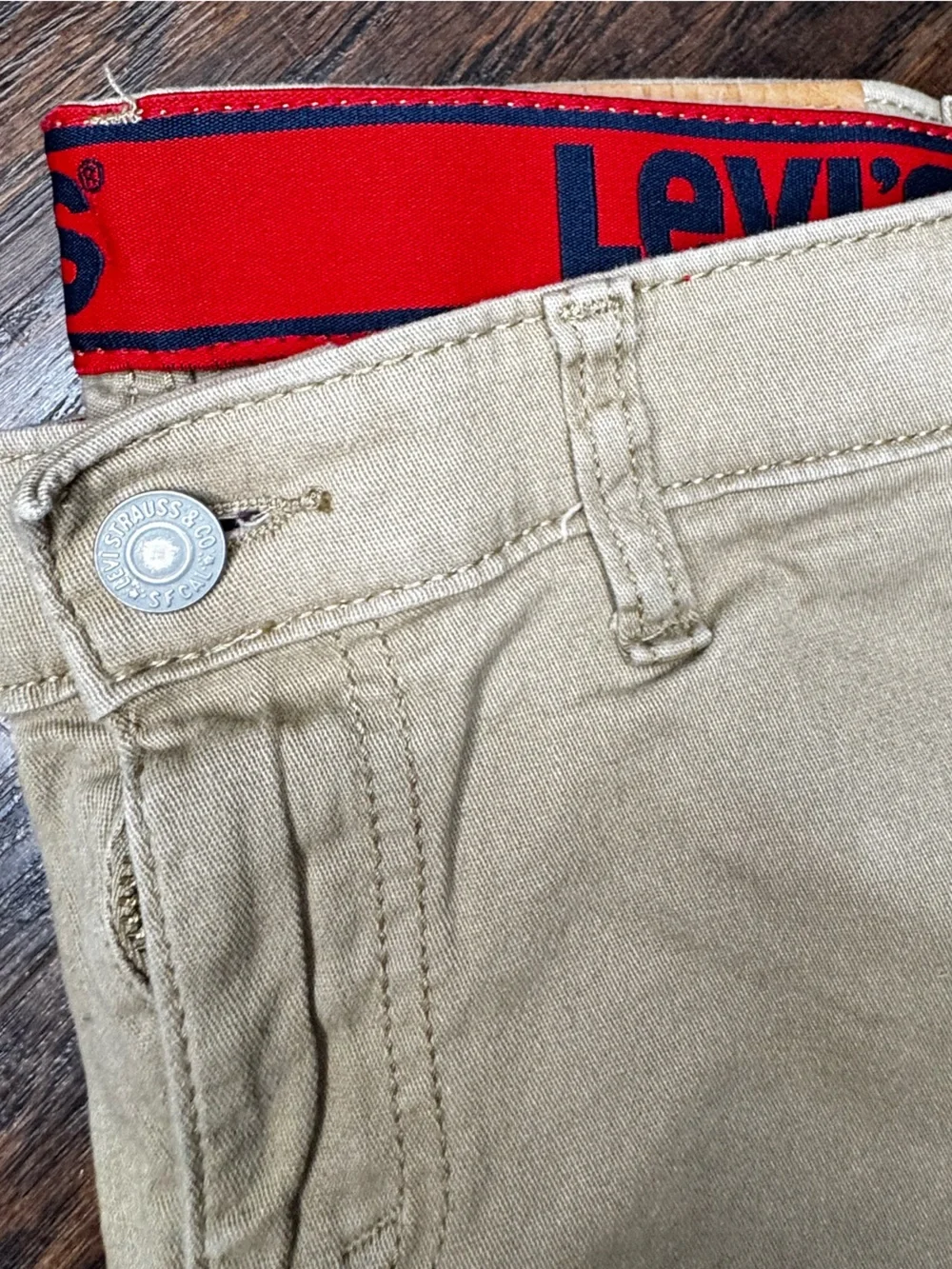 5/$25 Levi's Khaki Casual Chino Pants with Red Waistband Detail size 16